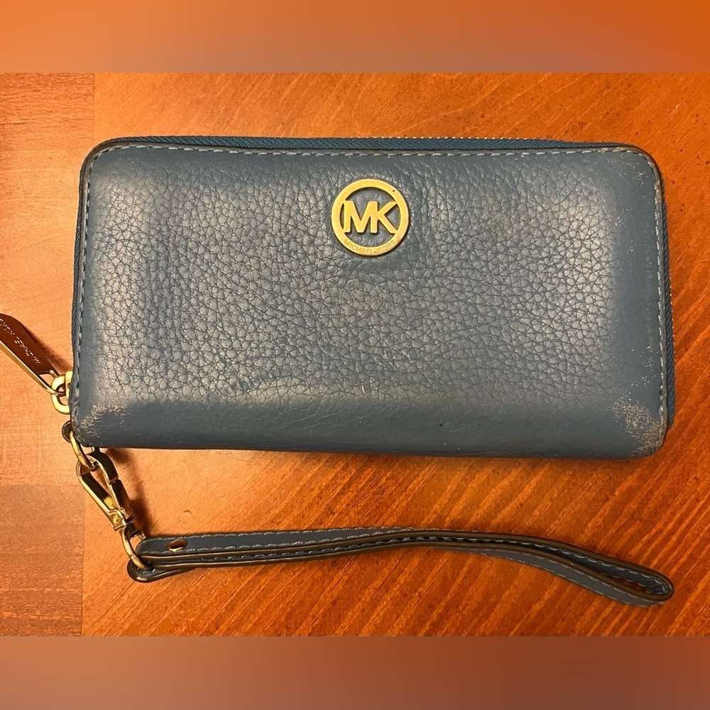 Michael Kors Wristlet/Wallet